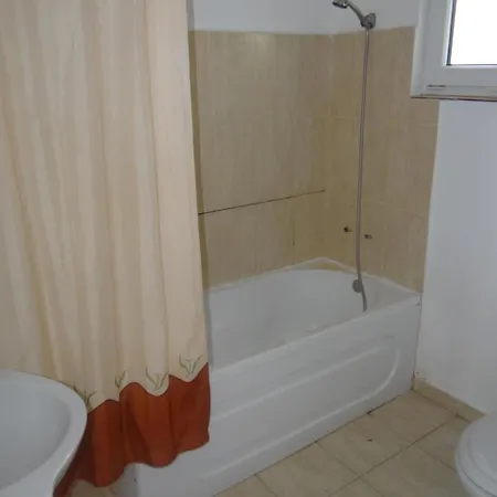 Tohanis Beach Hotel